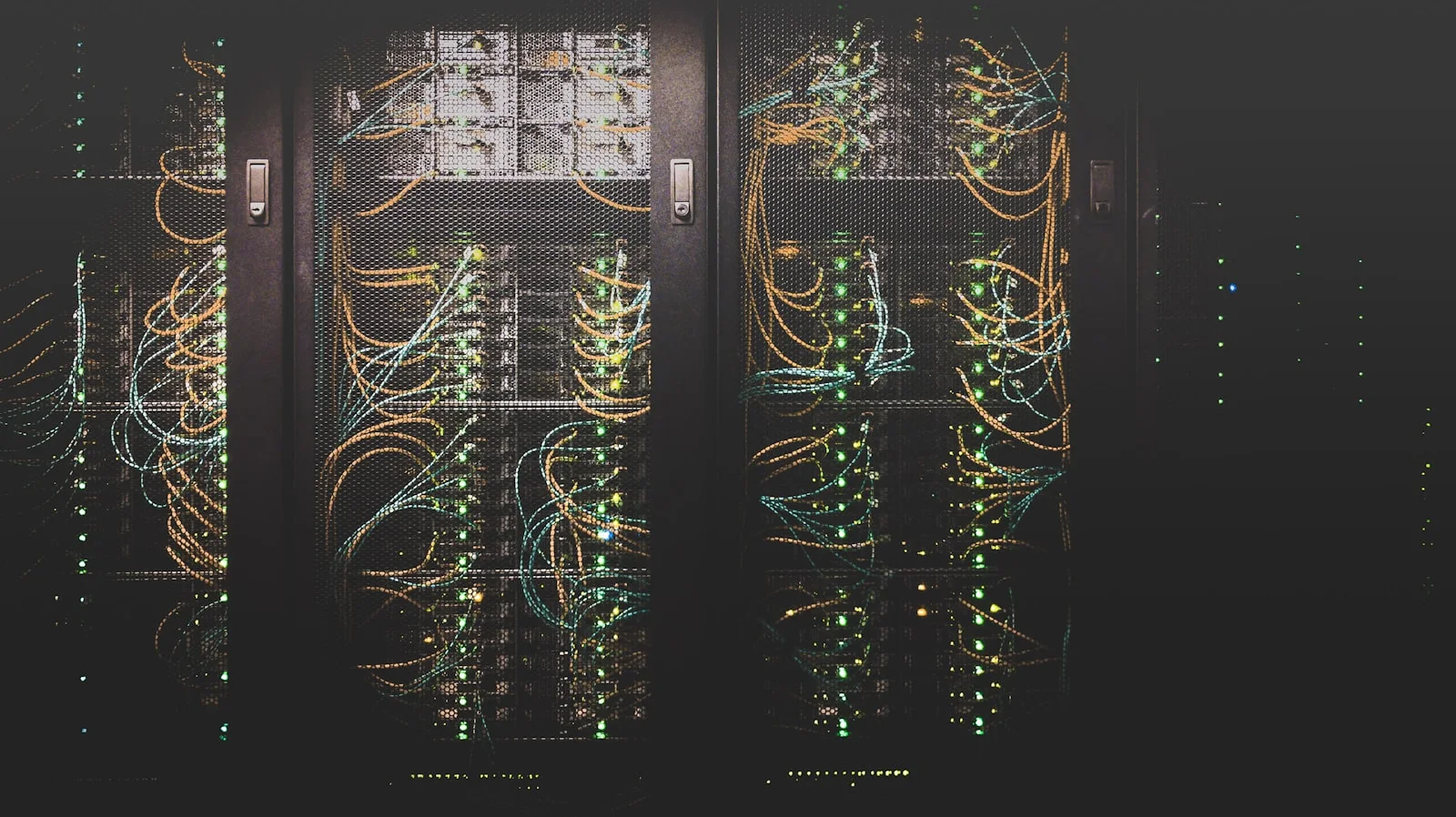 Legacy on-prem server room before cloud migration